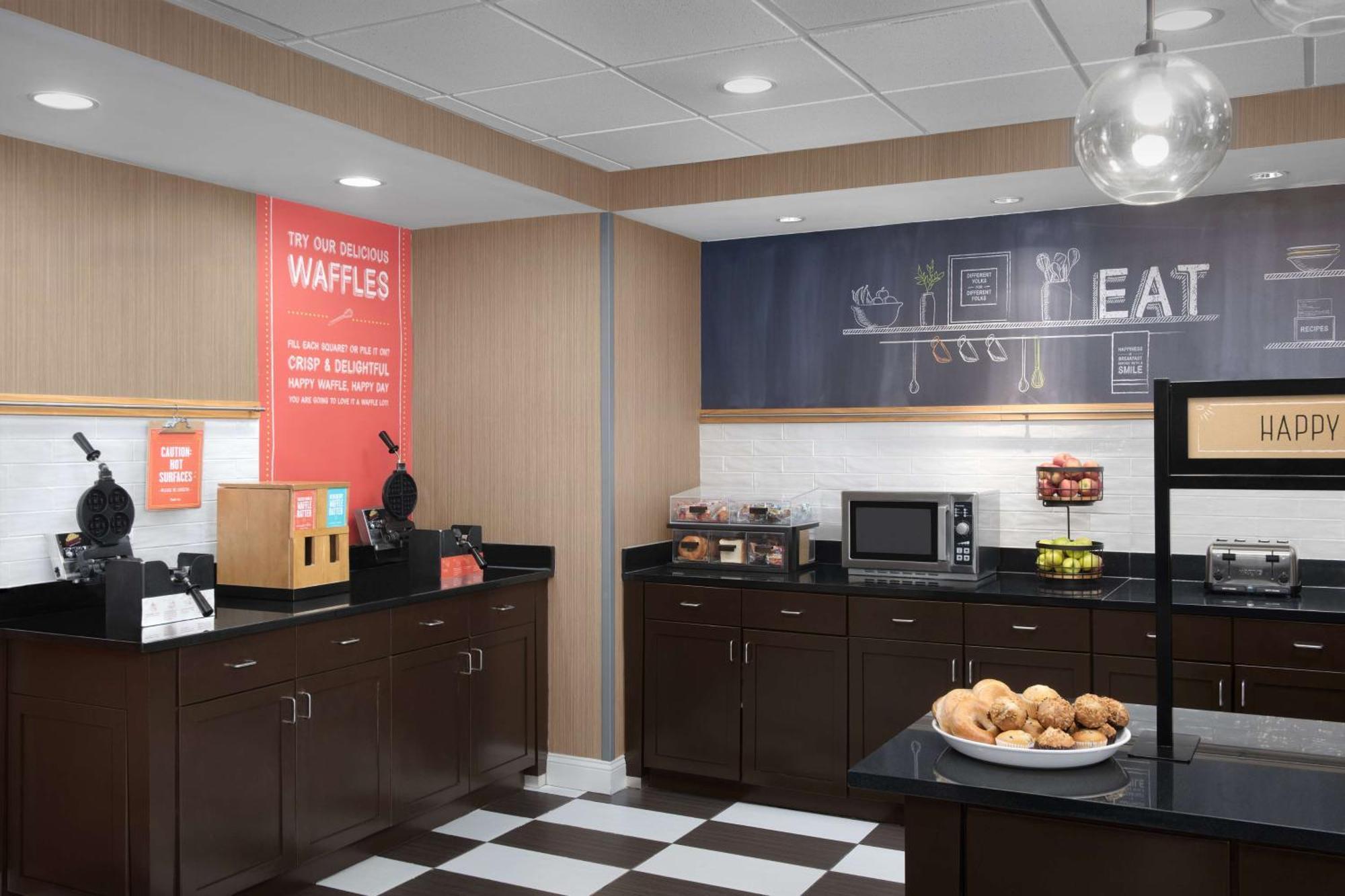 Hampton Inn סטייטסבורו מראה חיצוני תמונה