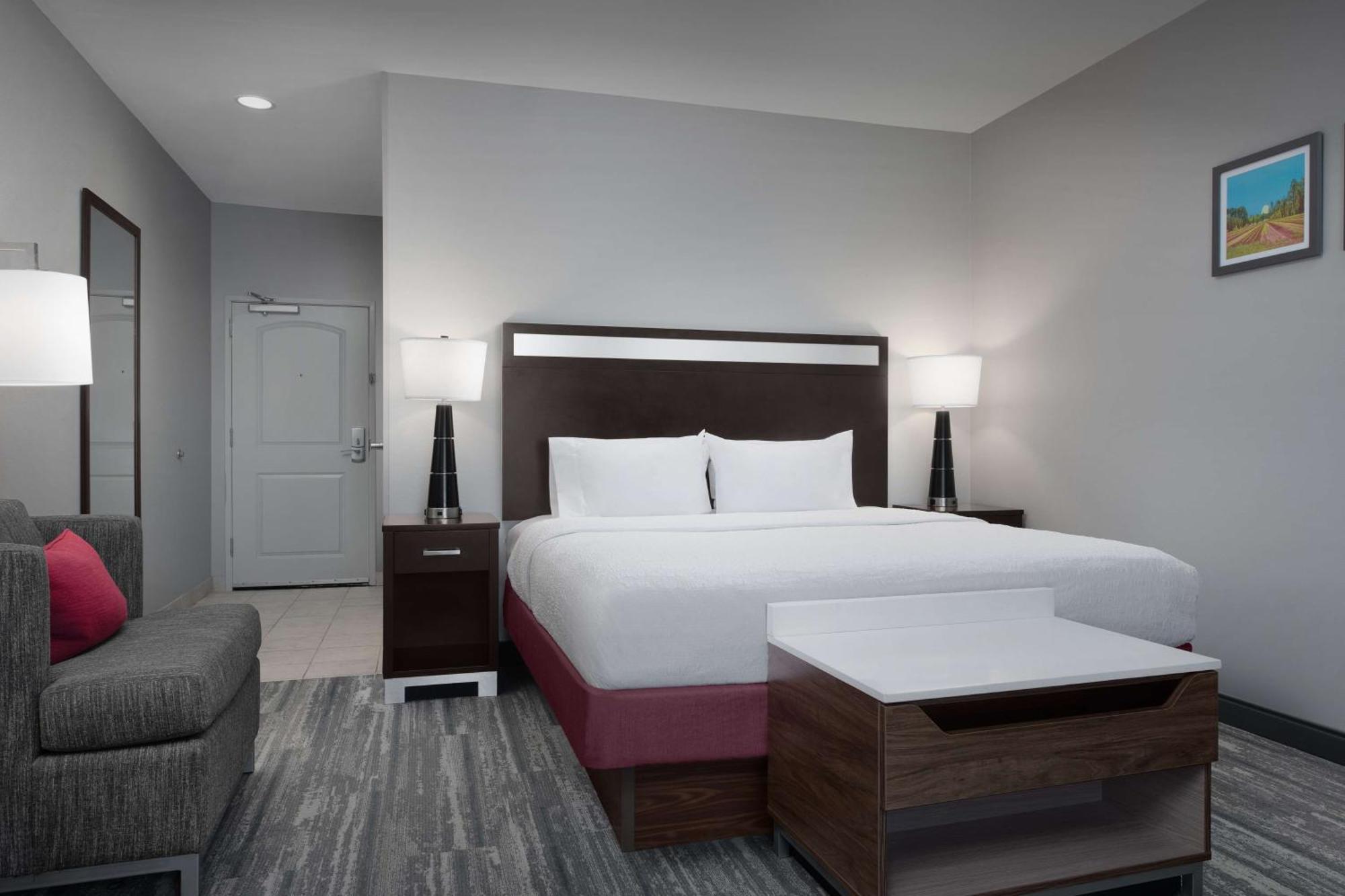 Hampton Inn סטייטסבורו מראה חיצוני תמונה