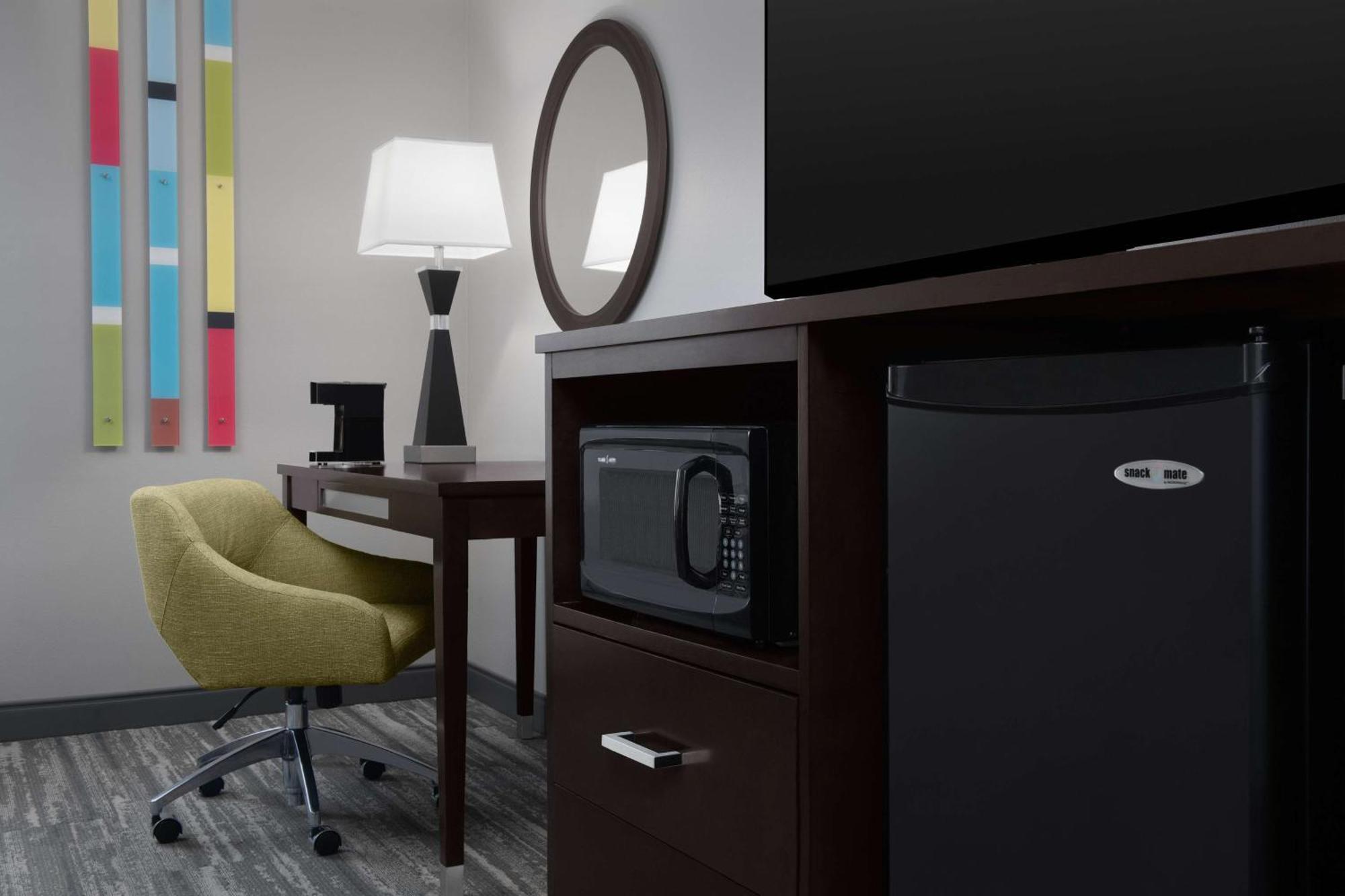 Hampton Inn סטייטסבורו מראה חיצוני תמונה